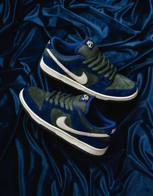 Nike SB 'Wildcard' Dunk Low Pro Skate Shoes - Dark Green/Blue/White -Nike 001163706 1