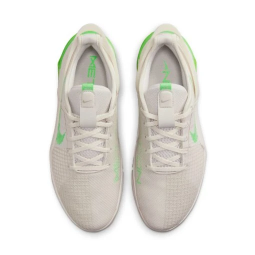 Nike Metcon 8 Flyease Training Shoes In White And Green -Nike AURORA DO9388 006 PHCTH001 2000