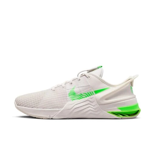 Nike Metcon 8 Flyease Training Shoes In White And Green -Nike AURORA DO9388 006 PHSLH000 2000