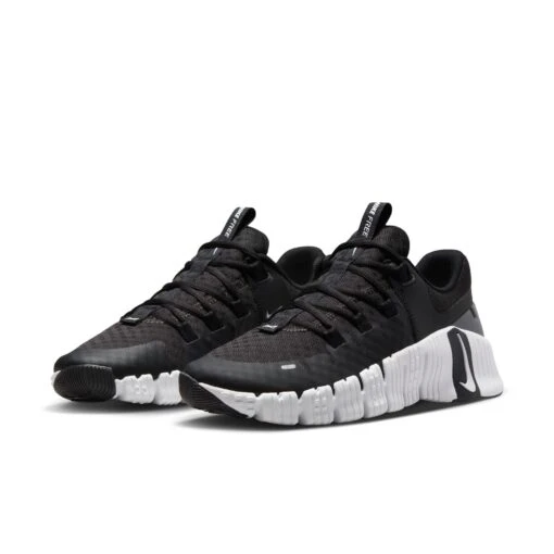 Nike Free Metcon 5 Training Shoes In Black And White -Nike AURORA DV3950 001 PHCFH001 2000 1