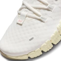 Nike Free Metcon 5 Training Shoes In White And Pink -Nike AURORA DV3950 100 PHSYD001 2000 1