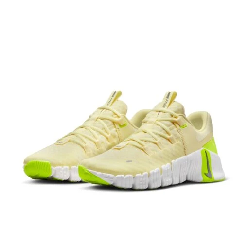 Nike Free Metcon 5 Training Shoes In Yellow And Grey -Nike AURORA DV3950 800 PHCFH001 2000 1